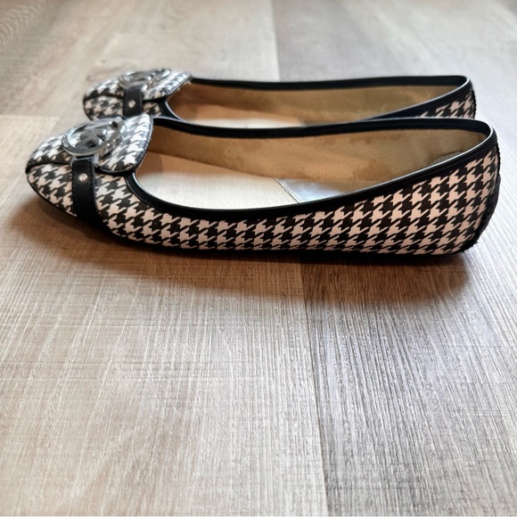 EUC Michael Kors Black and White Houndstooth Loafers 9.5 Holiday Business Casual - Picture 3 of 11